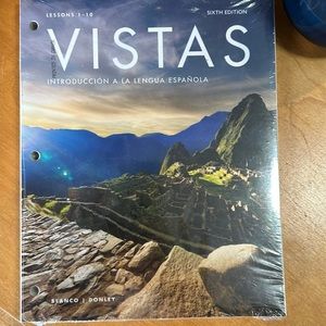 Softcover textbook : Vistas Introducción a la Lengua Española